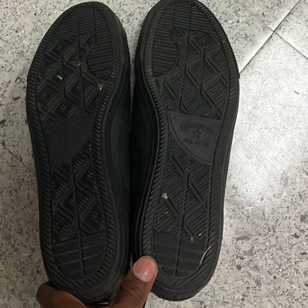 black converse I accept all offers